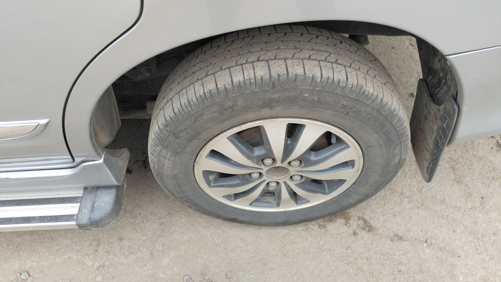 Innova image 5 Innova image 5