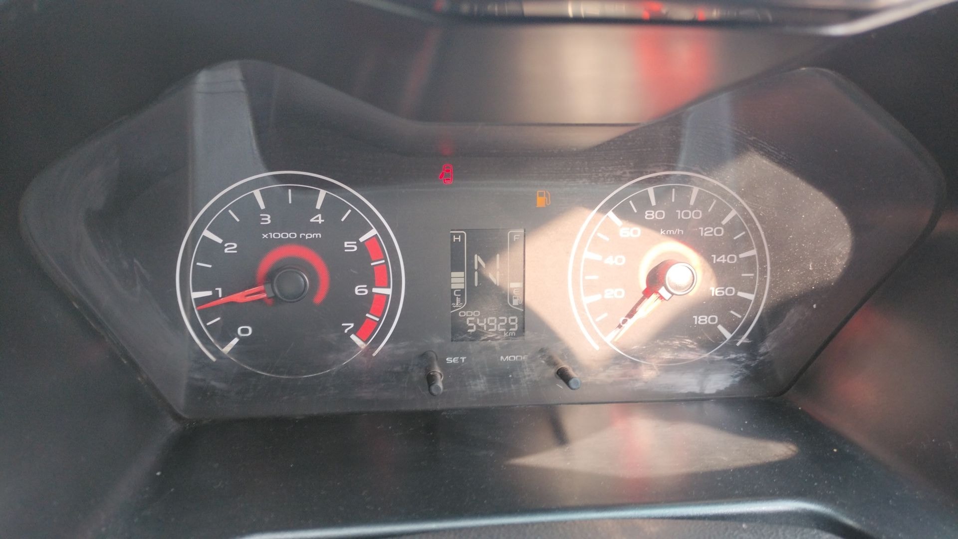 KUV100 image 16 KUV100 image 16