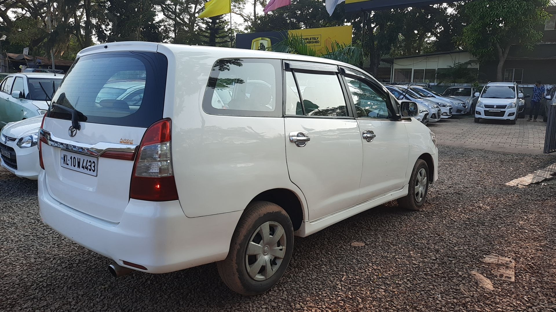 Innova image 6 Innova image 6