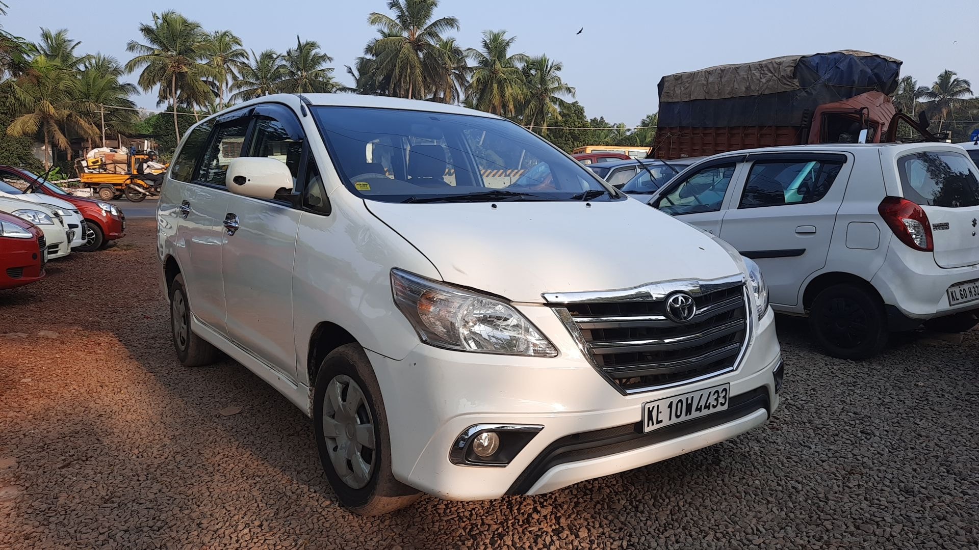 Innova image 9 Innova image 9