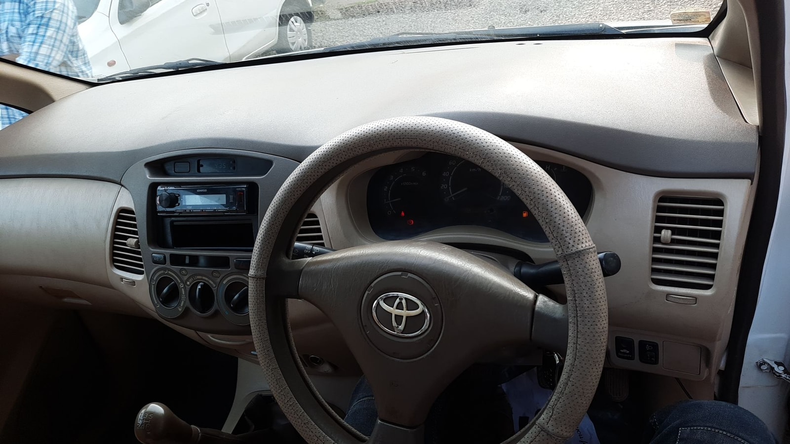 Innova image 15 Innova image 15