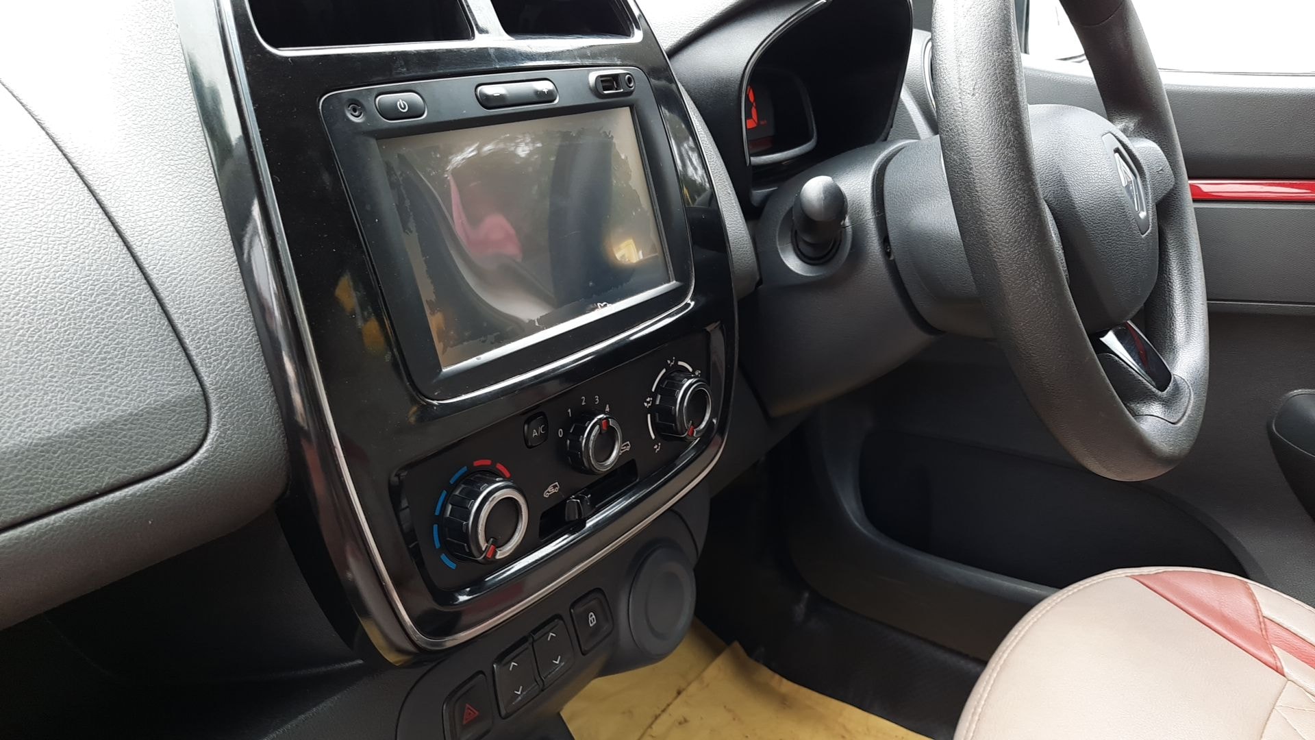 Kwid image 17 Kwid image 17