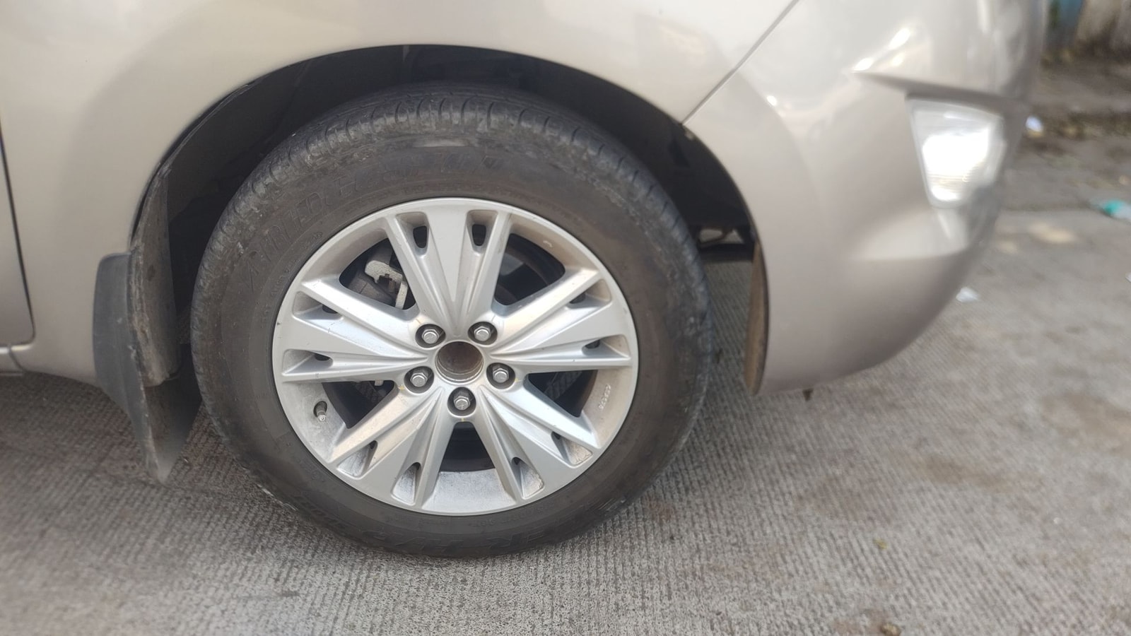 Innova Crysta image 18 Innova Crysta image 18