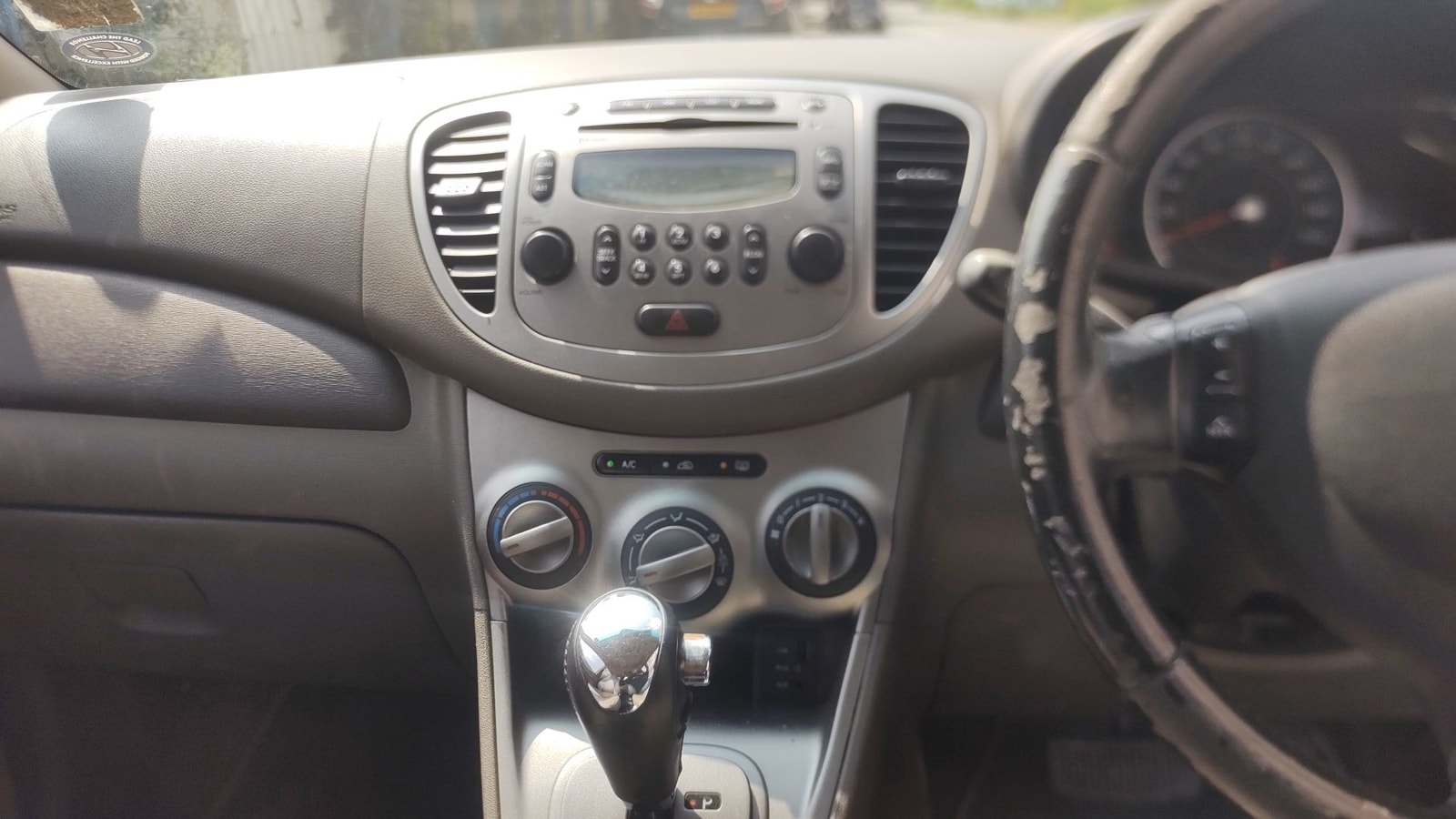 i10 image 17 i10 image 17