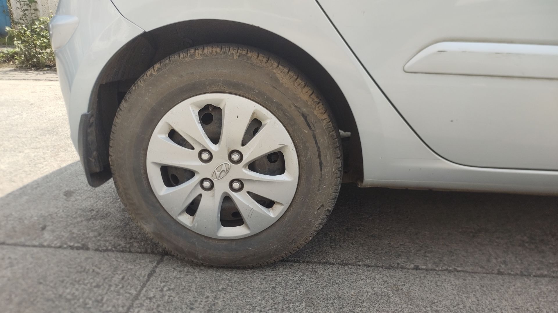 i10 image 13 i10 image 13