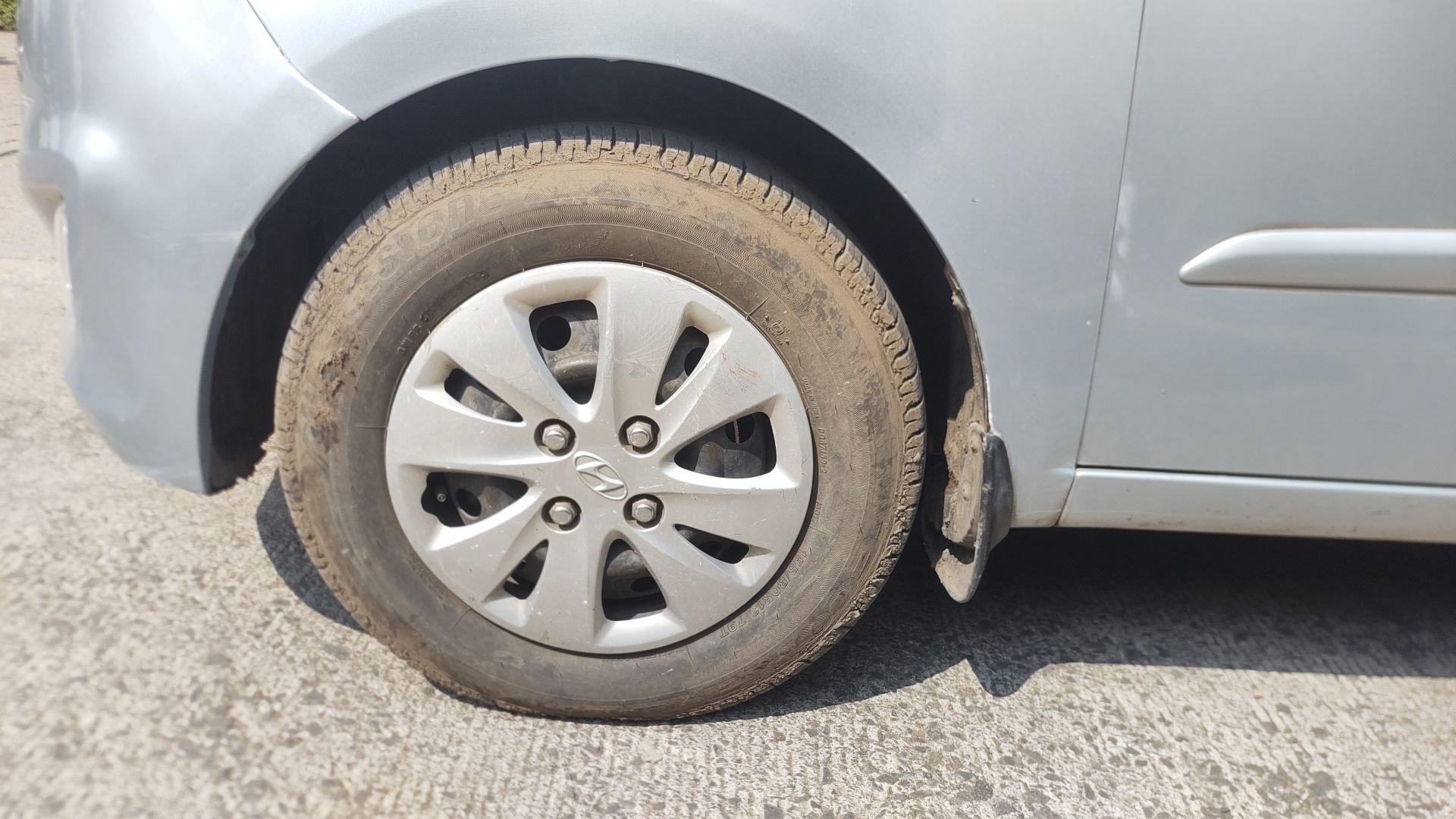 i10 image 12 i10 image 12