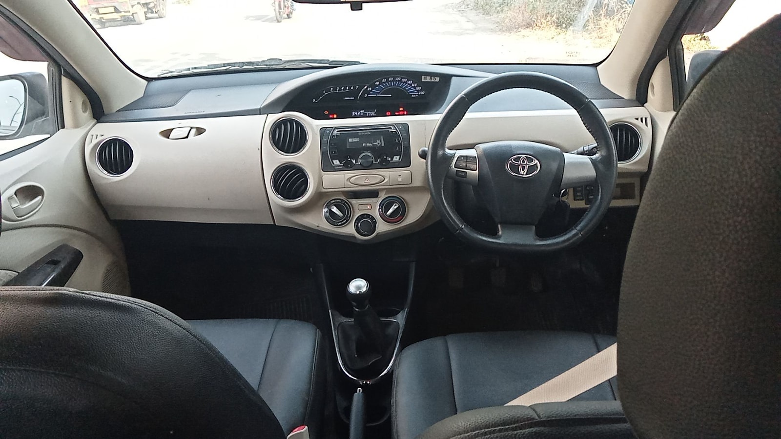 Etios image 14 Etios image 14