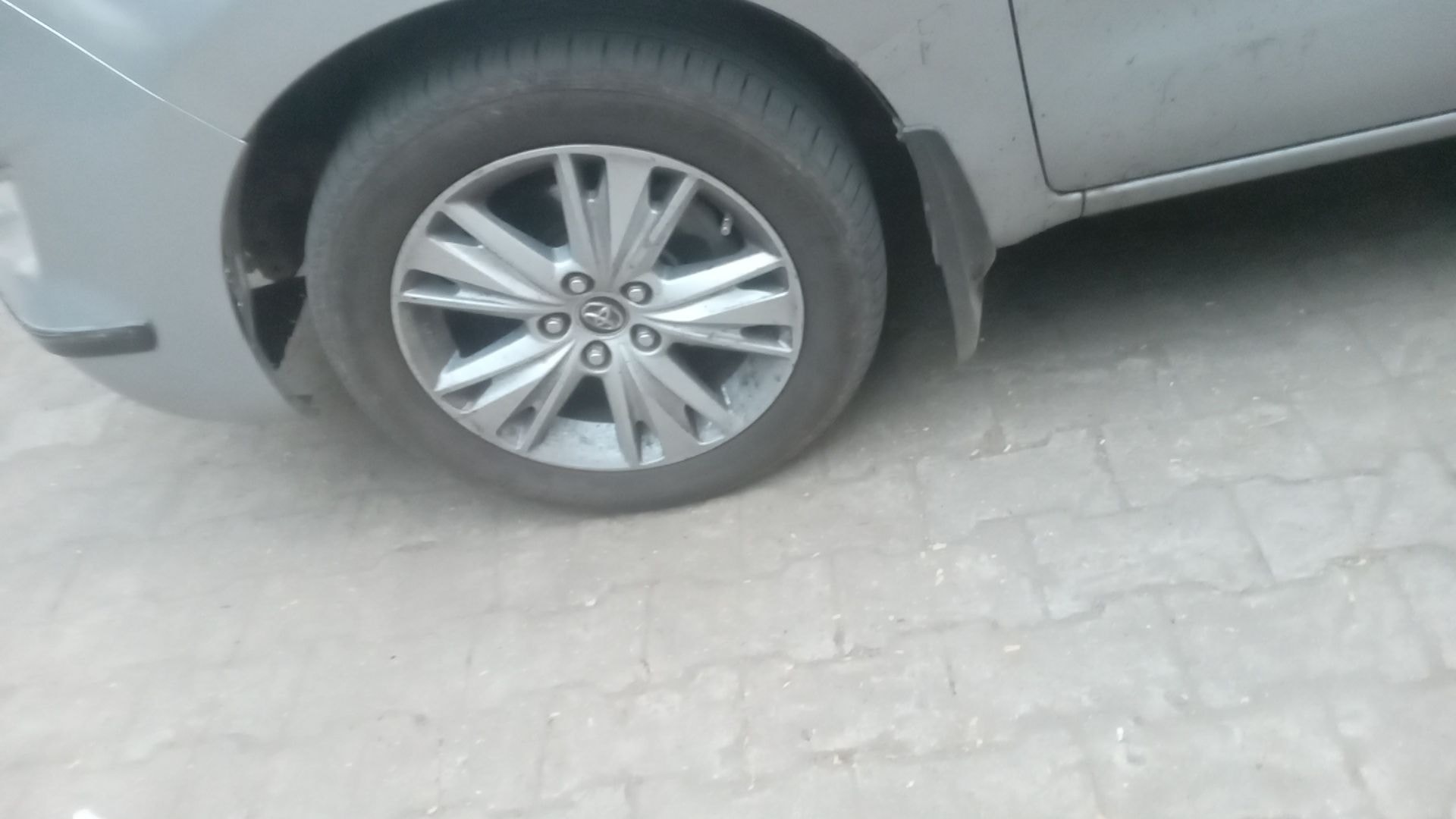 Innova Crysta image 5 Innova Crysta image 5