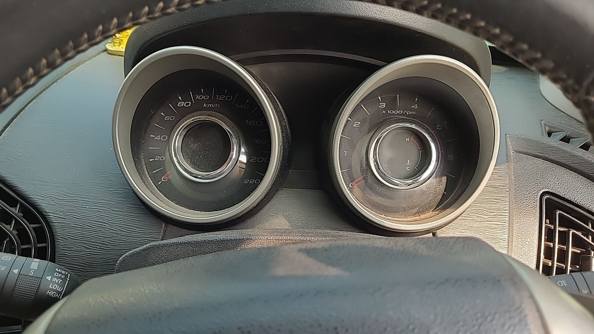 XUV500 image 14 XUV500 image 14