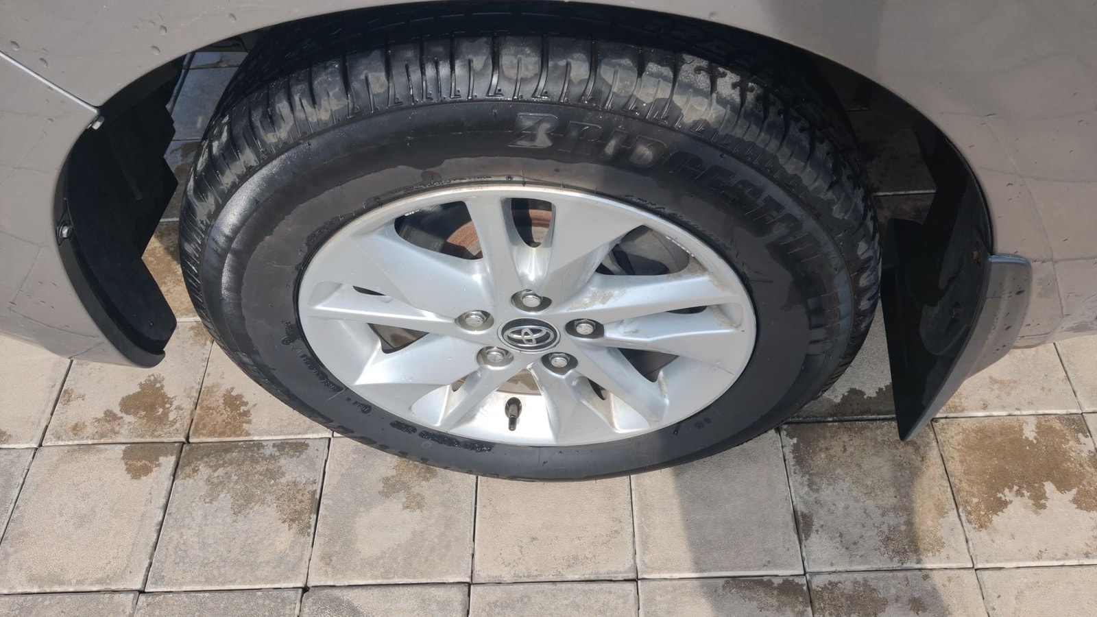 Innova Crysta image 5 Innova Crysta image 5