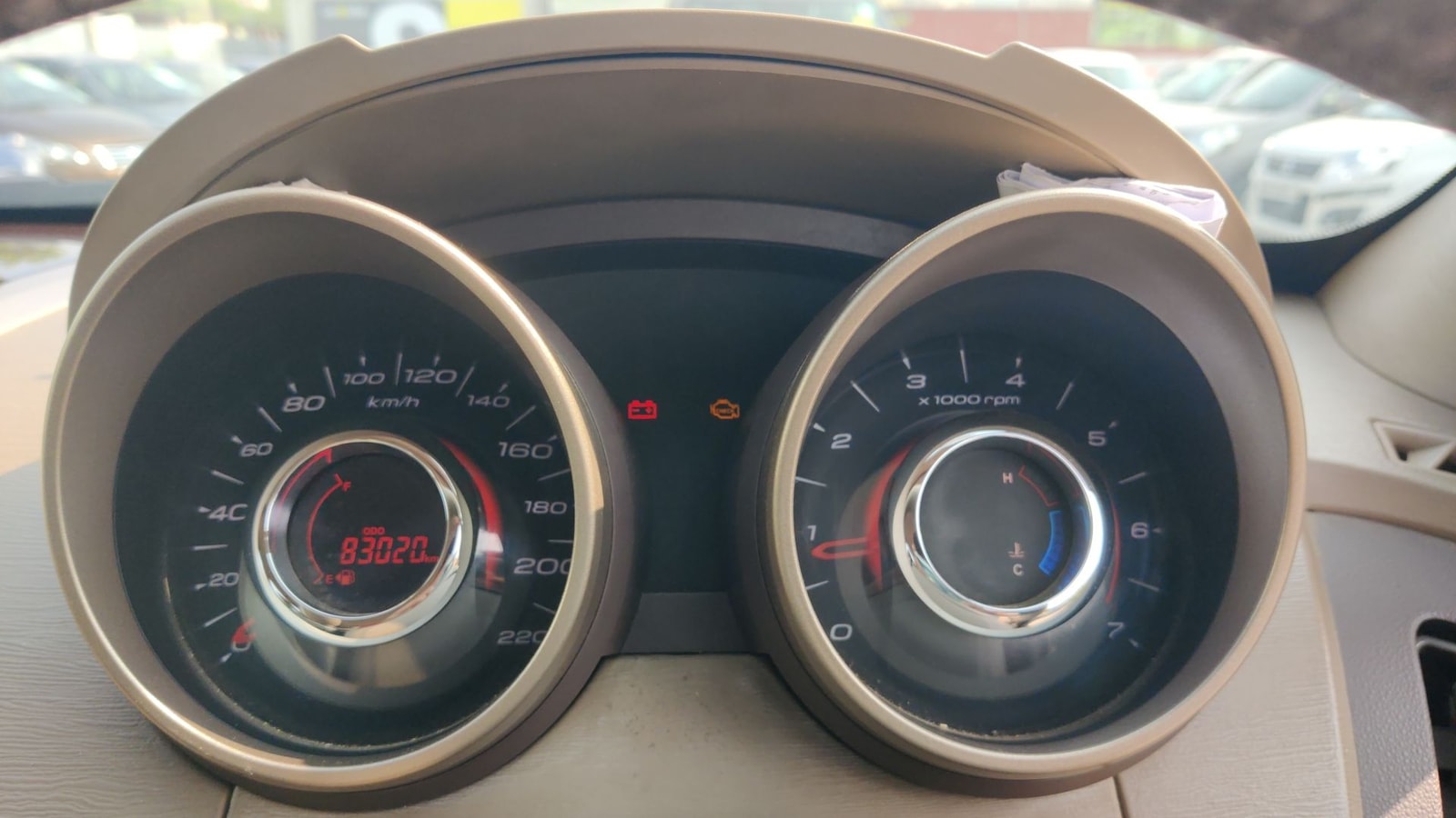 XUV500 image 14 XUV500 image 14