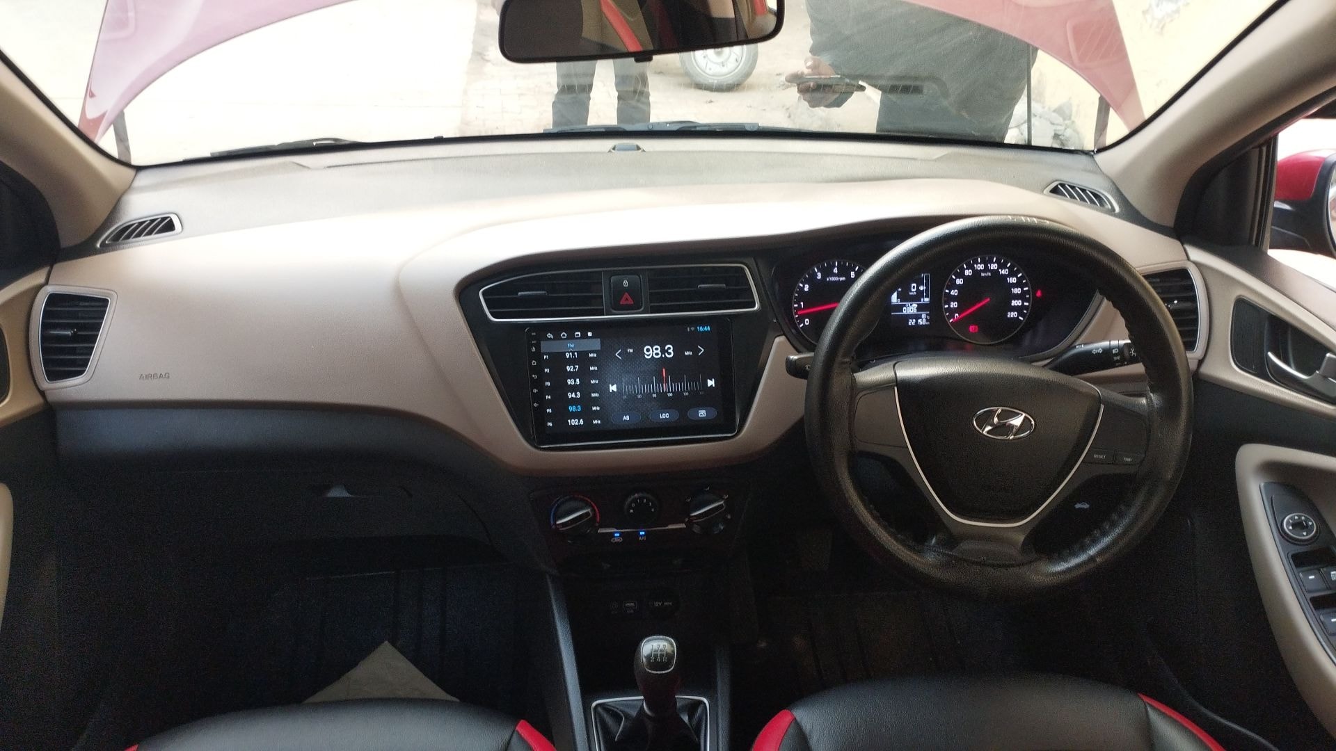 Elite i20 image 15 Elite i20 image 15