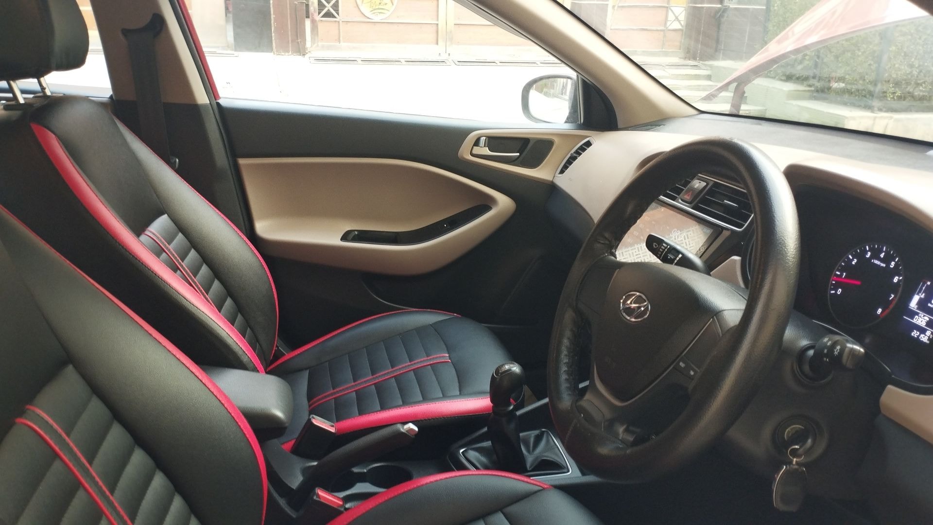 Elite i20 image 19 Elite i20 image 19