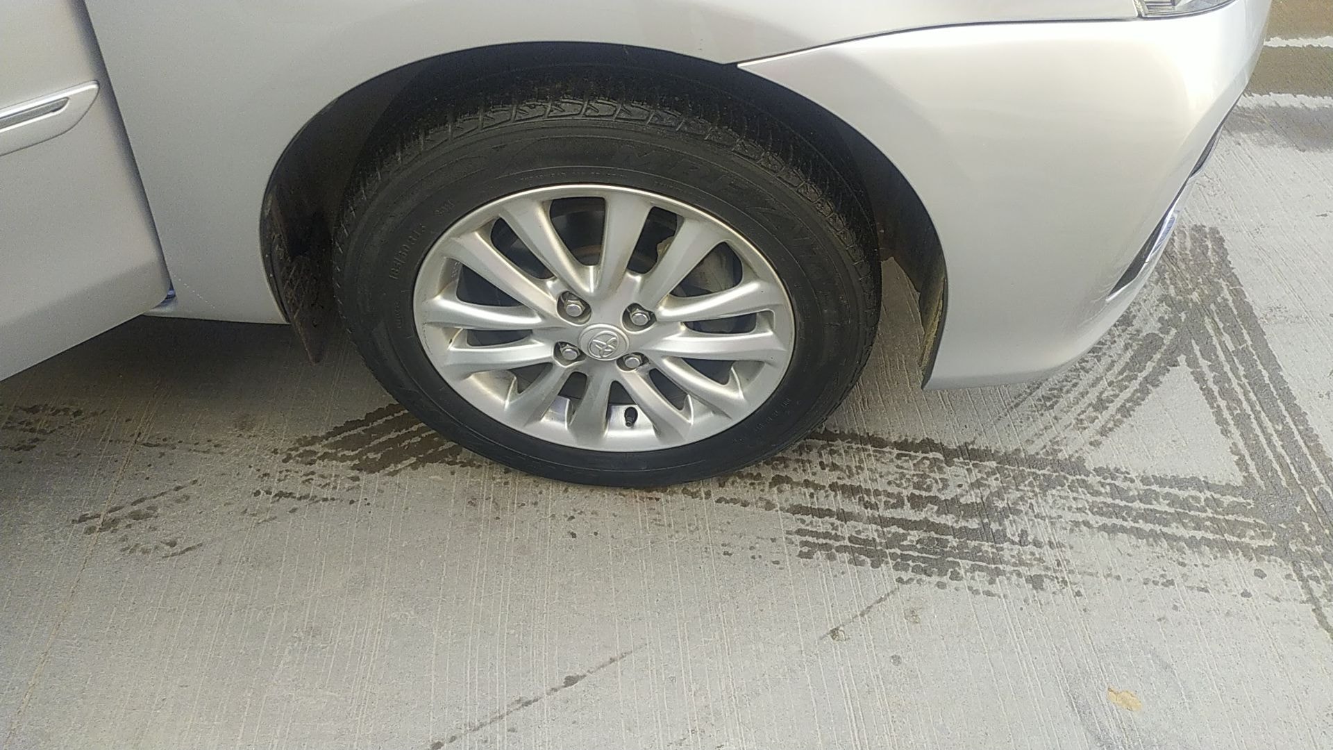 Etios image 5 Etios image 5