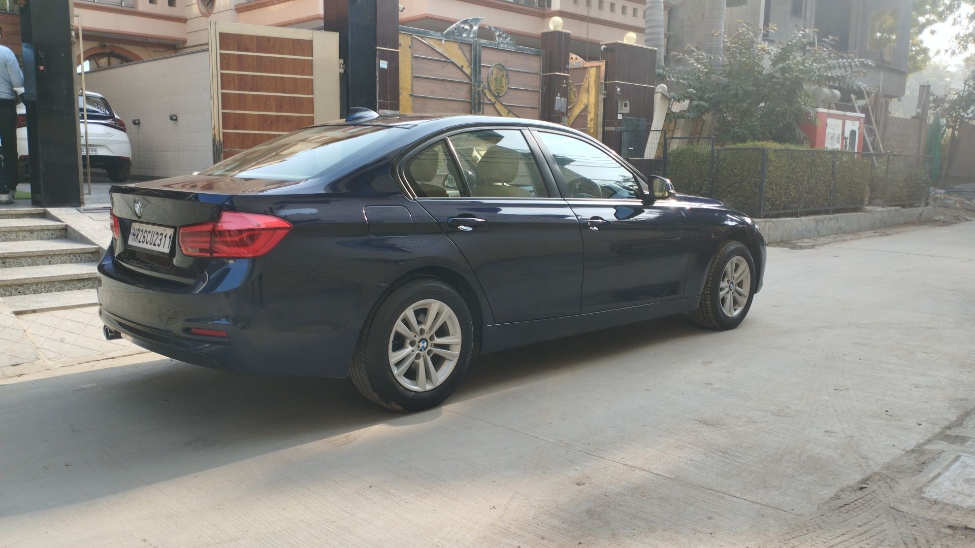 3 Series image 6 3 Series image 6