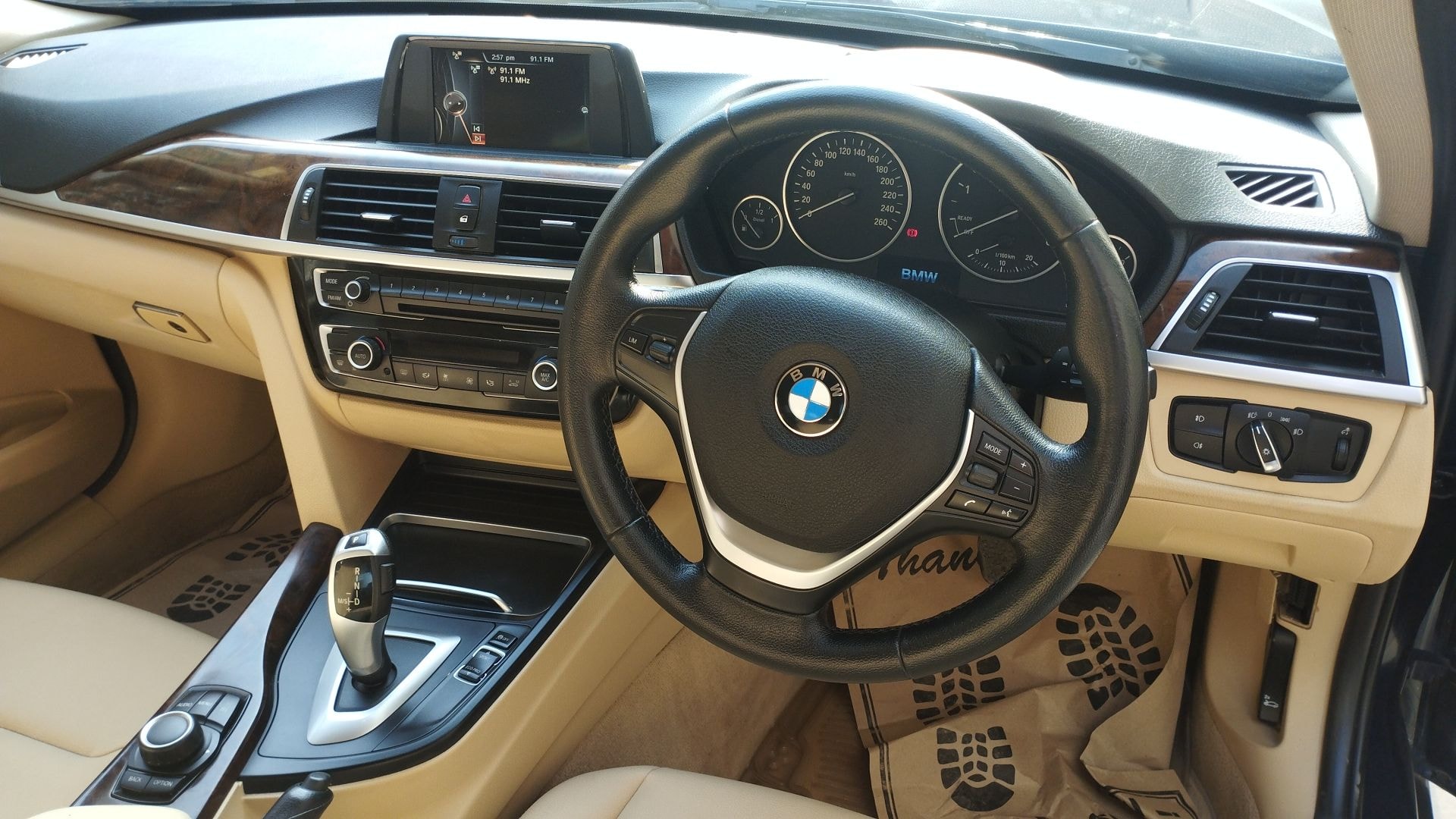 3 Series image 15 3 Series image 15