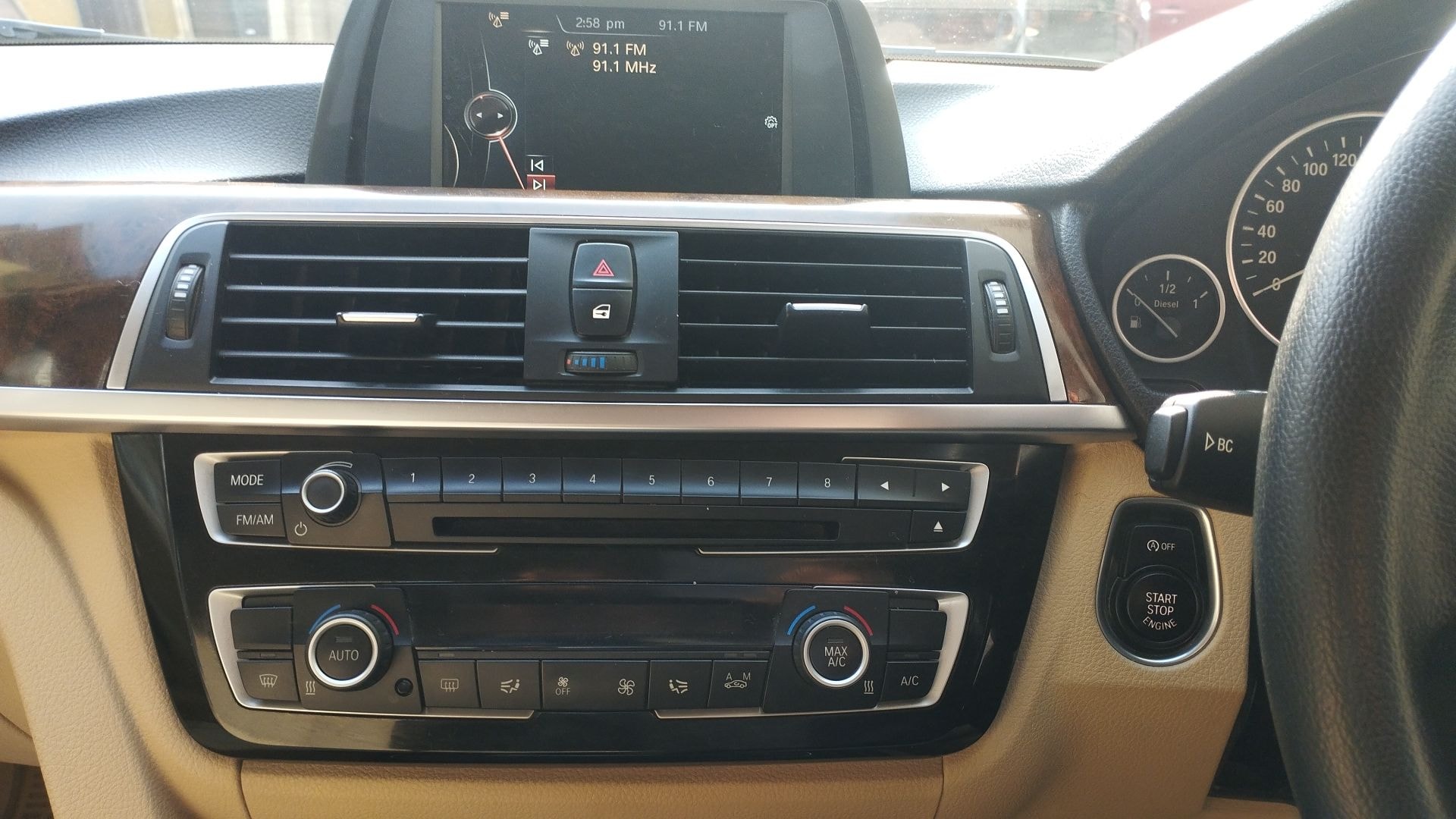 3 Series image 17 3 Series image 17