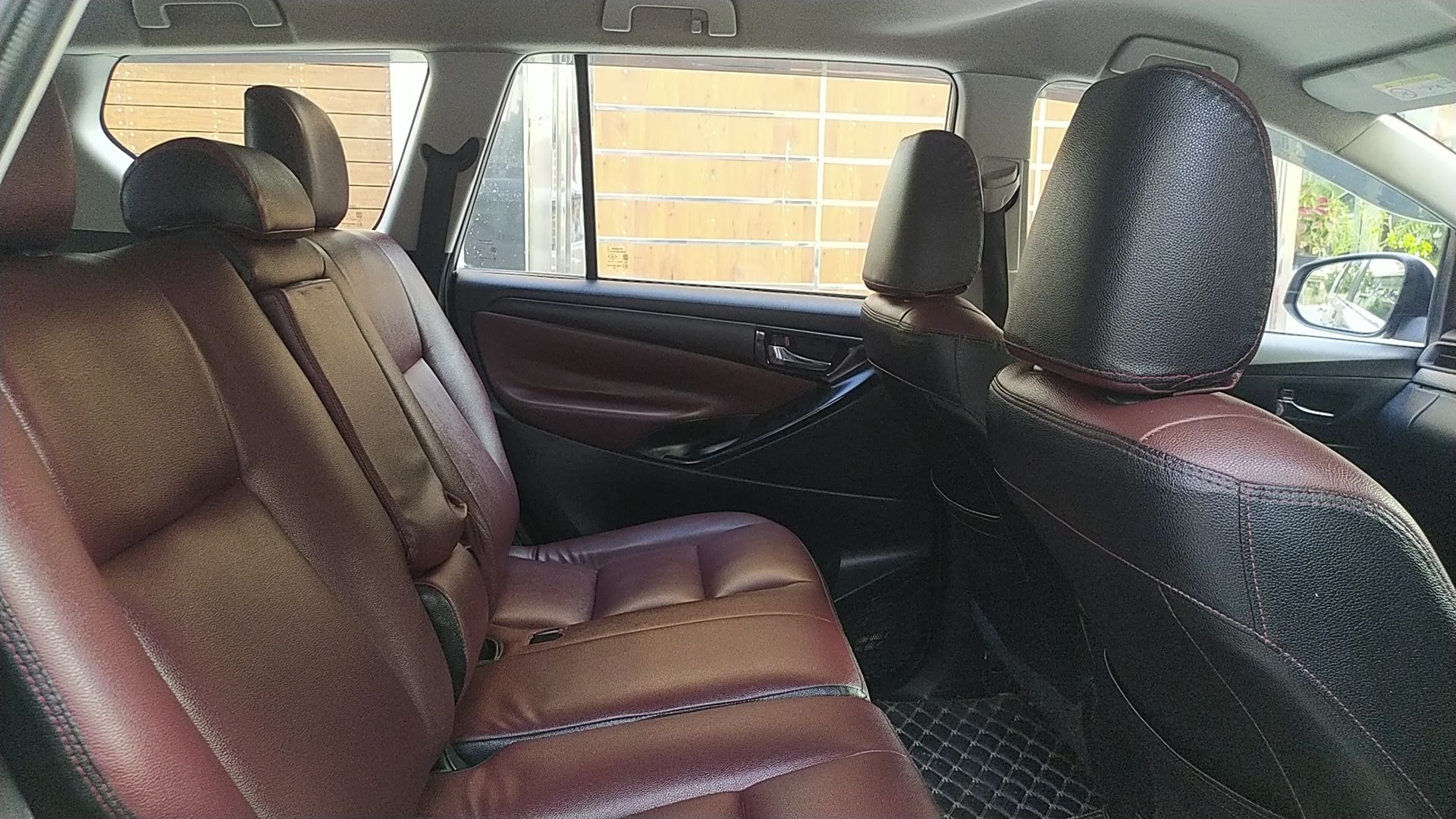 Innova Crysta image 8 Innova Crysta image 8