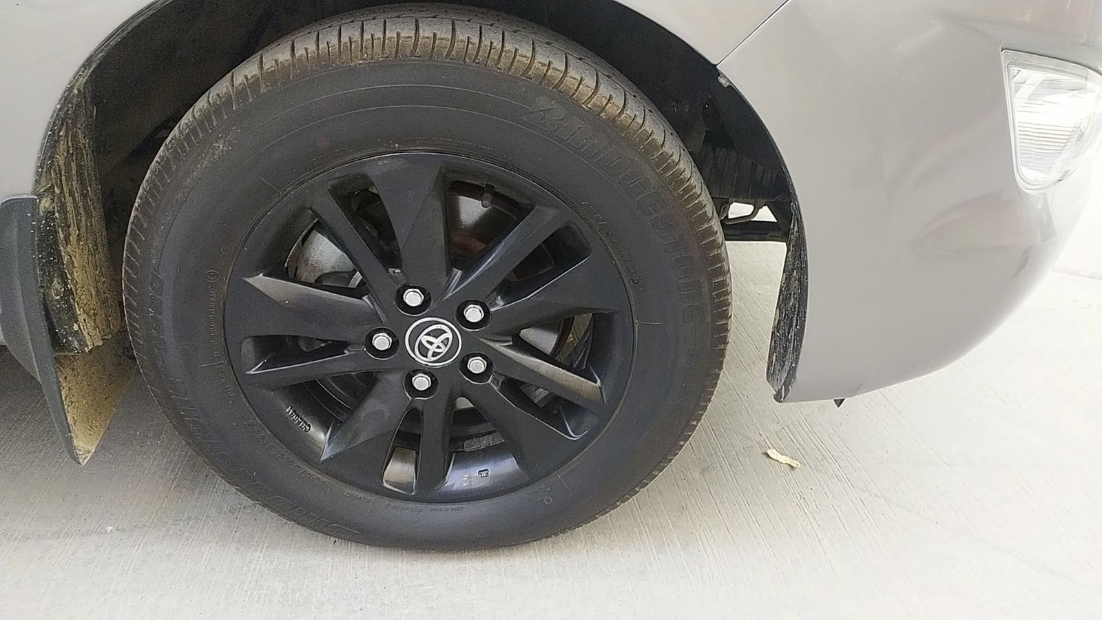 Innova Crysta image 12 Innova Crysta image 12