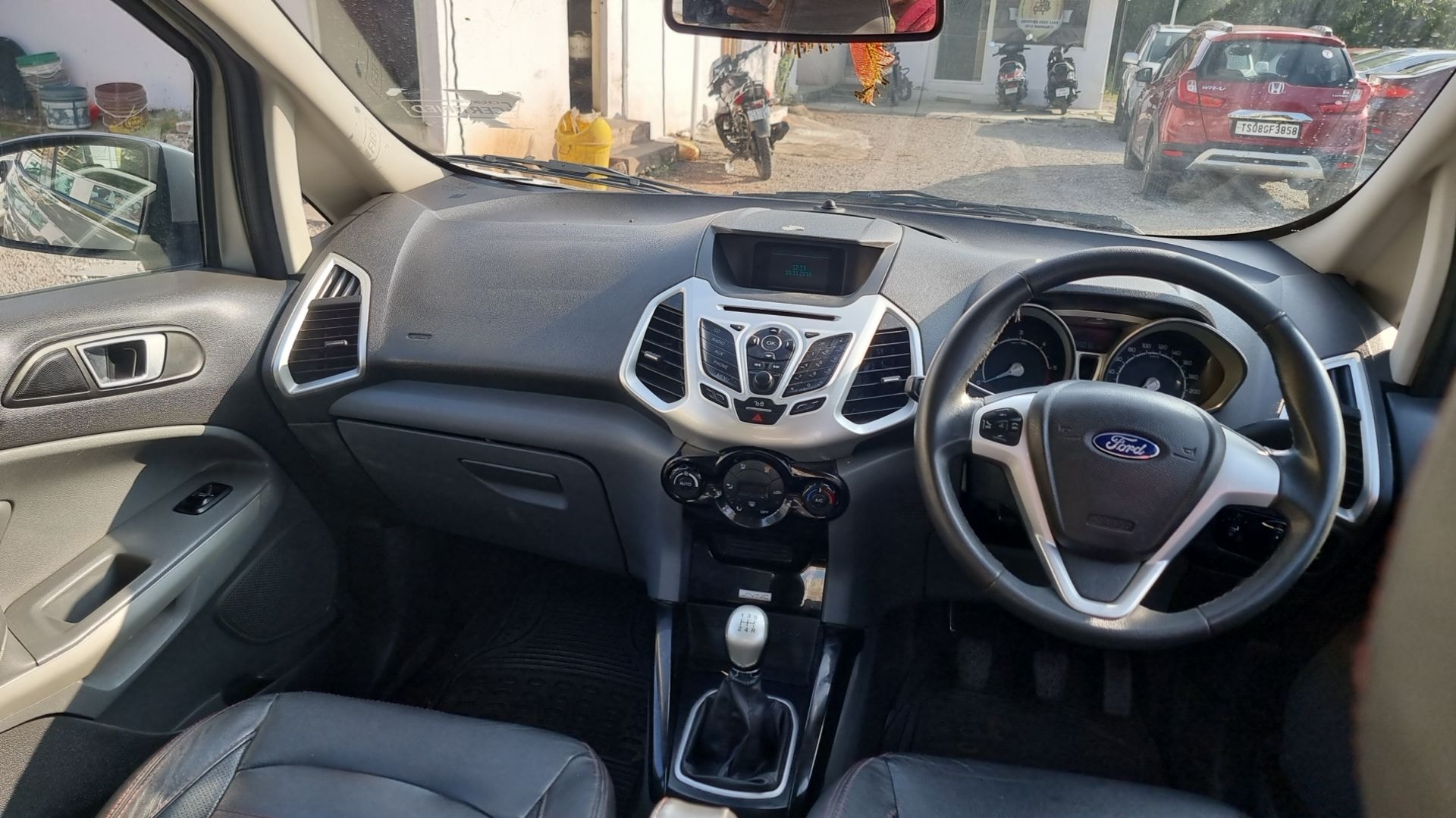 EcoSport image 15 EcoSport image 15