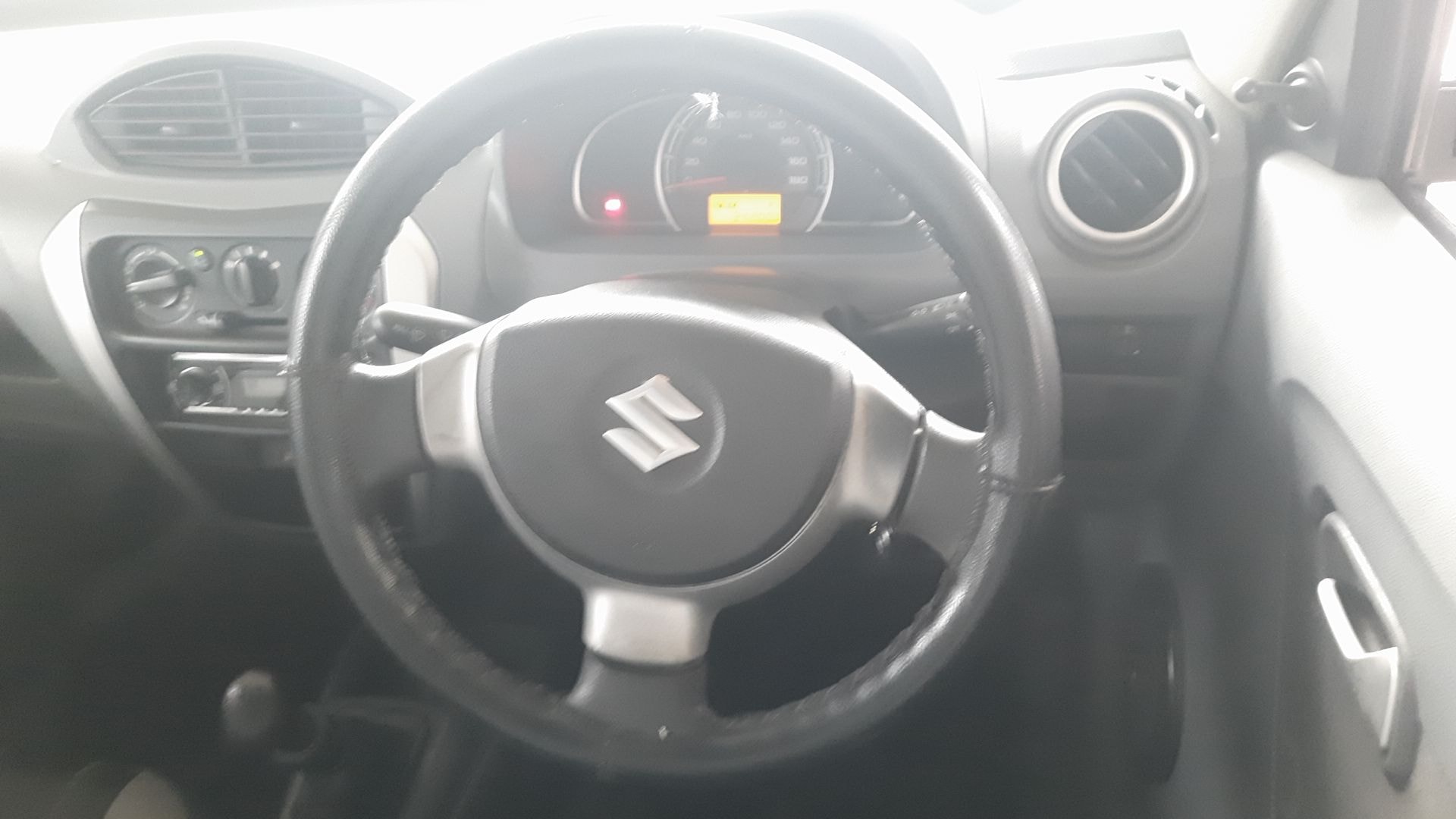 Alto 800 image 18 Alto 800 image 18