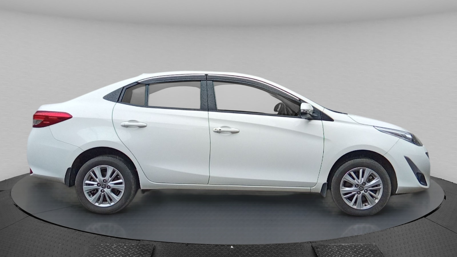 Yaris image 7 Yaris image 7