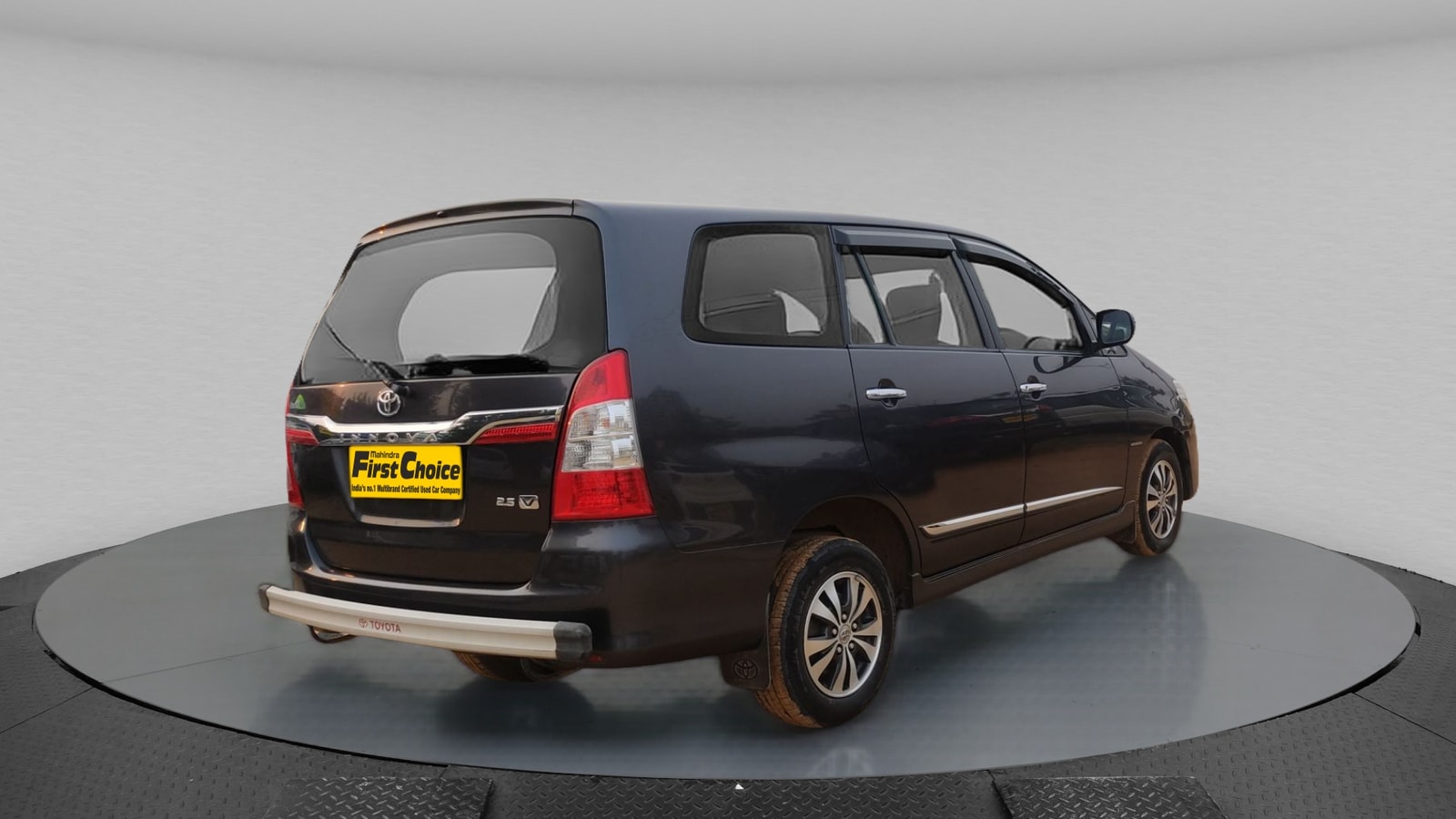 Innova image 6 Innova image 6