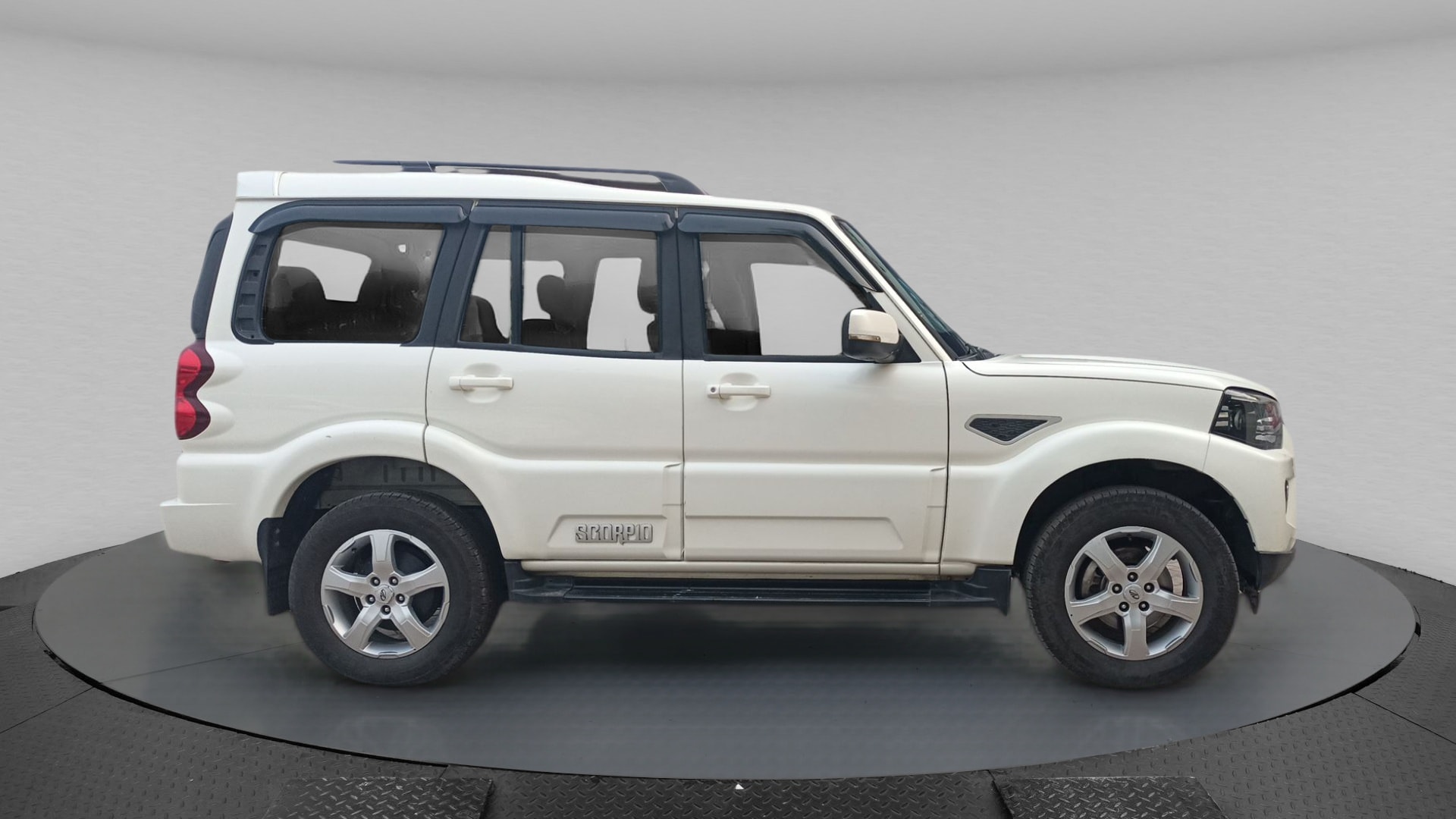 Scorpio image 7 Scorpio image 7