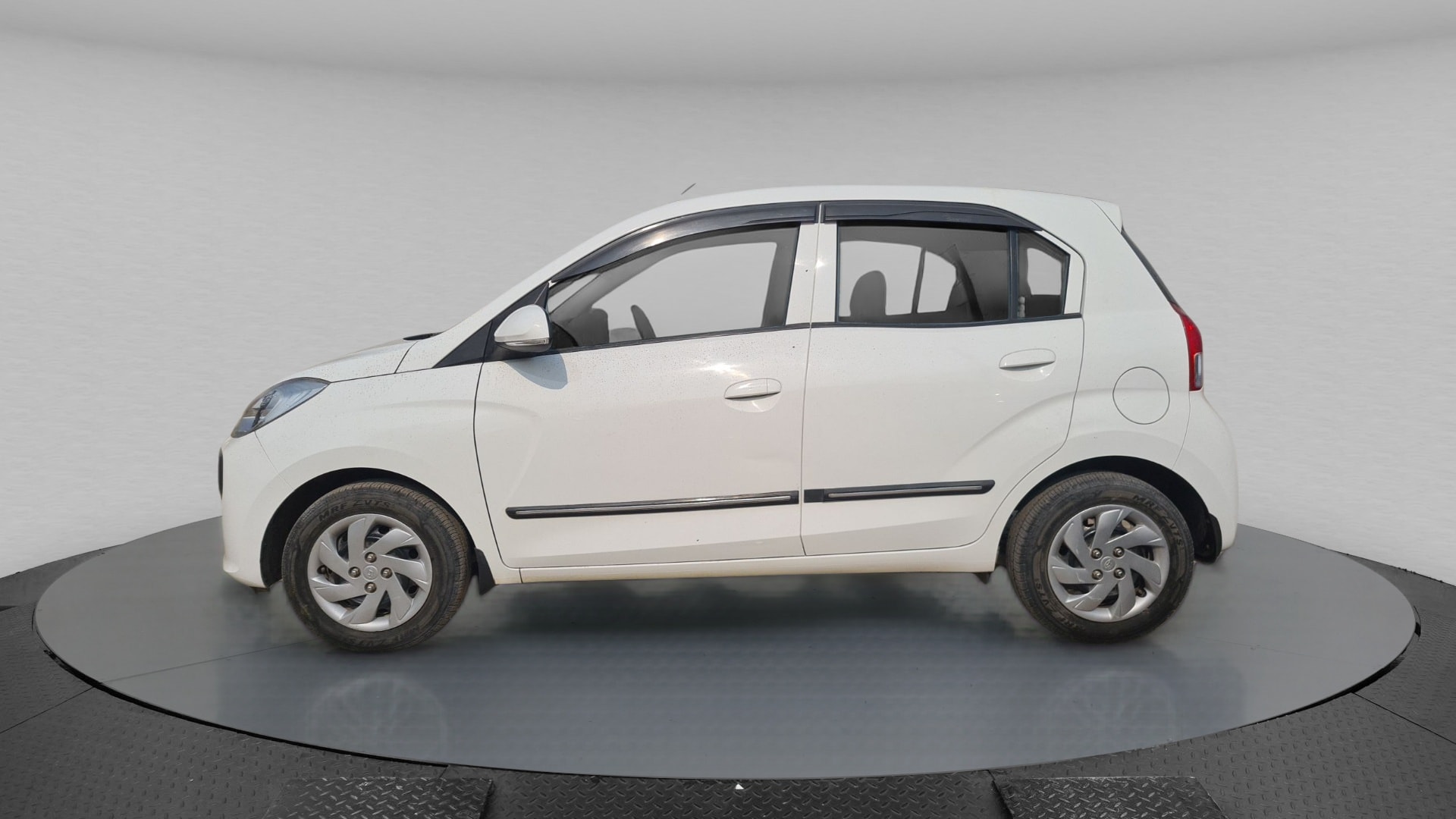 New Santro image 2 New Santro image 2