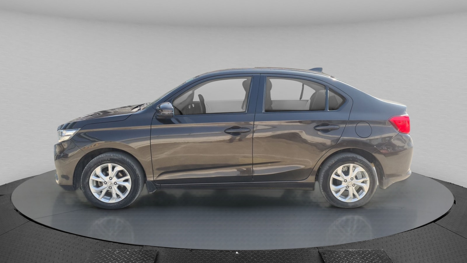 Amaze image 2 Amaze image 2