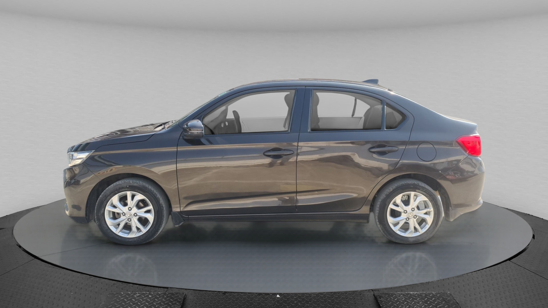 Amaze image 2 Amaze image 2