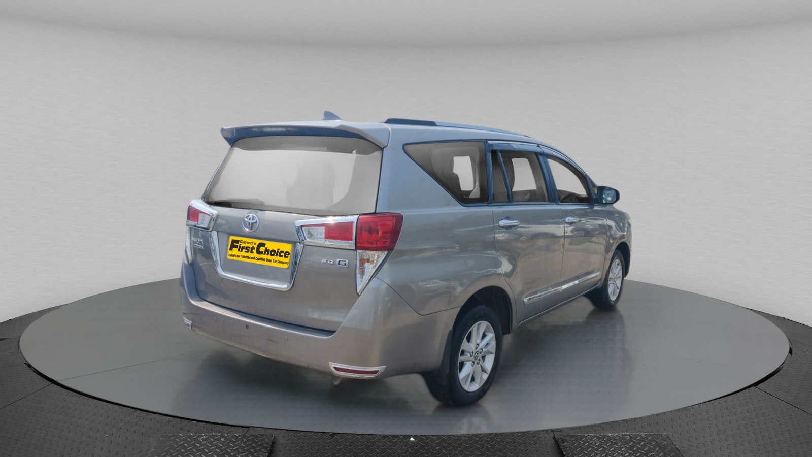 Innova Crysta image 6 Innova Crysta image 6