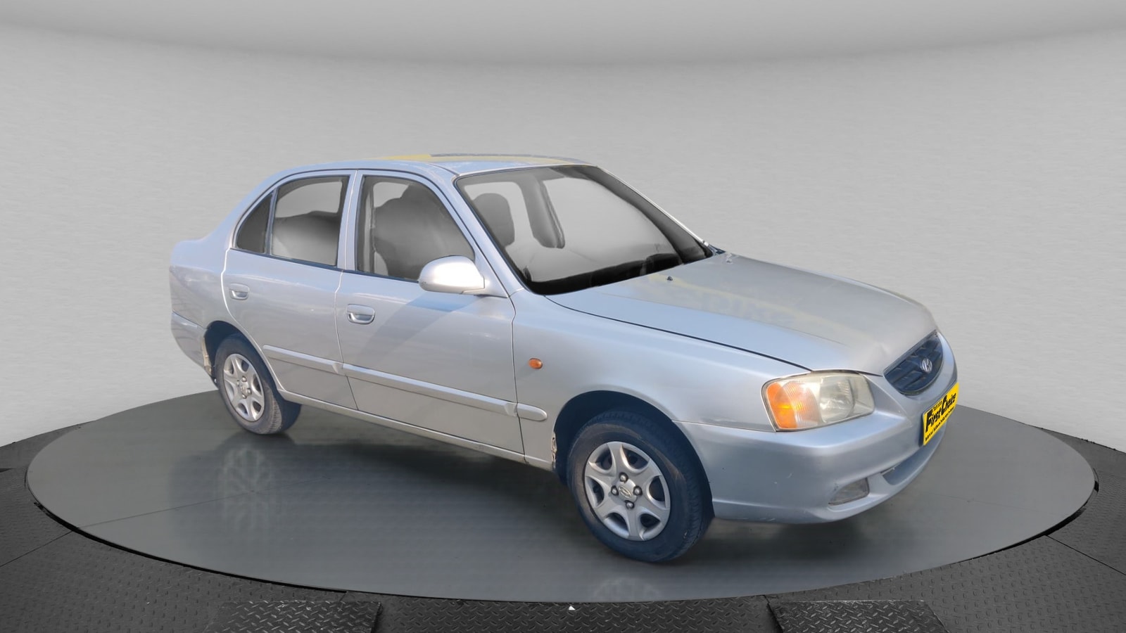 Accent image 8 Accent image 8