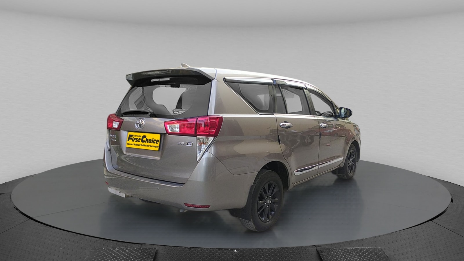 Innova Crysta image 6 Innova Crysta image 6