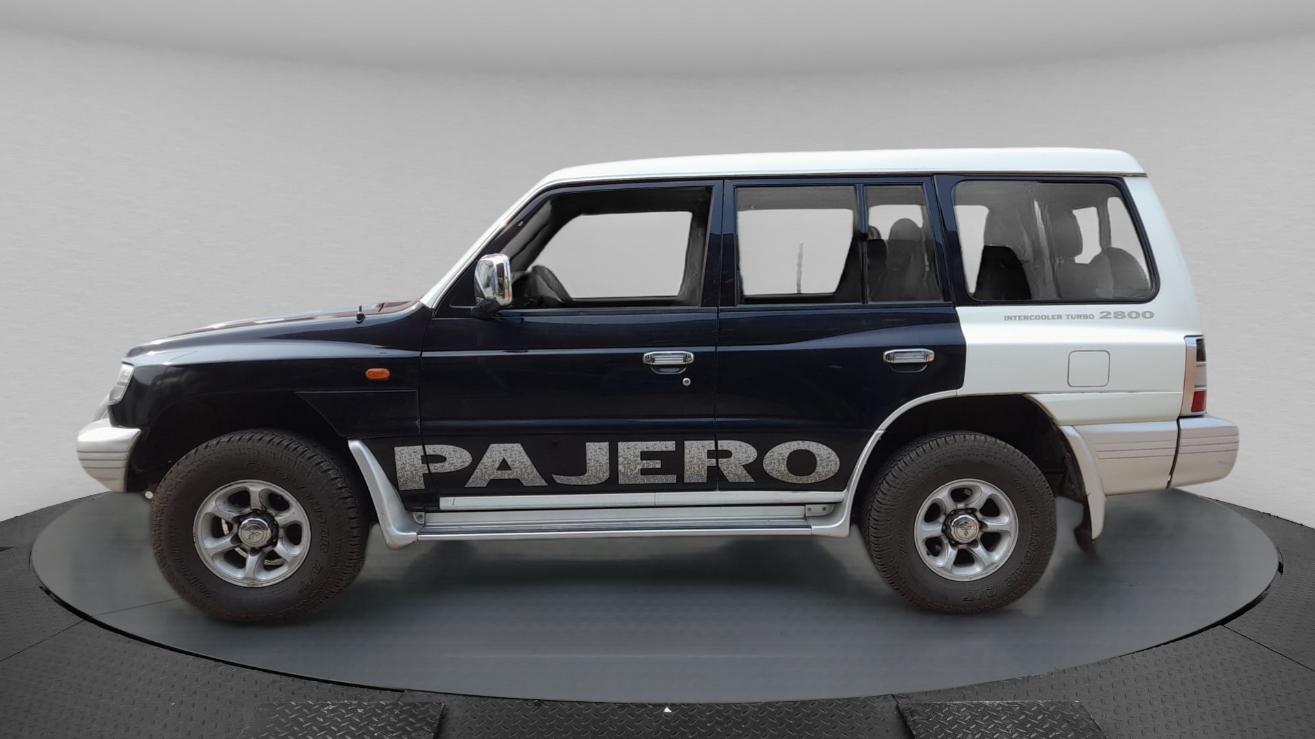 Pajero image 2 Pajero image 2