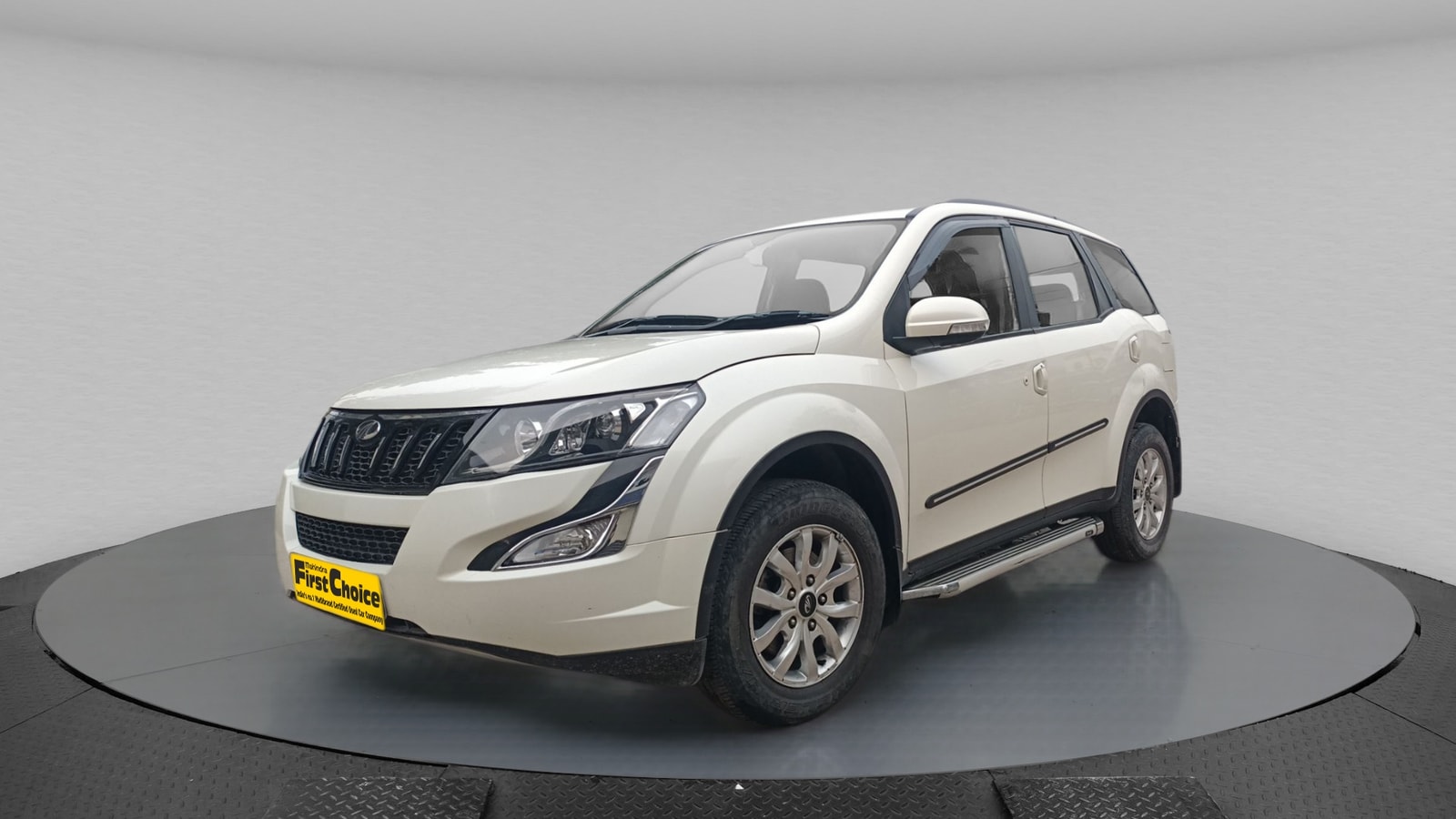 XUV500 image 1 XUV500 image 1