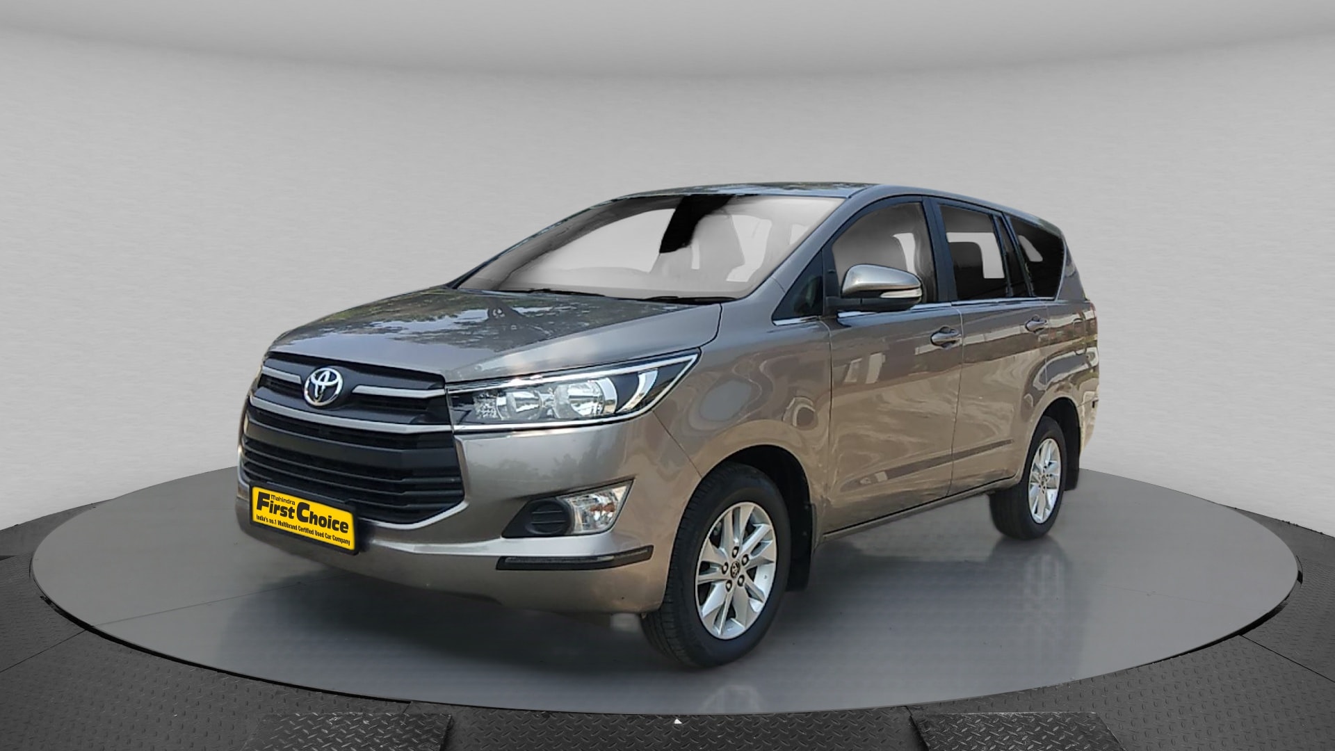 Innova Crysta image 1 Innova Crysta image 1