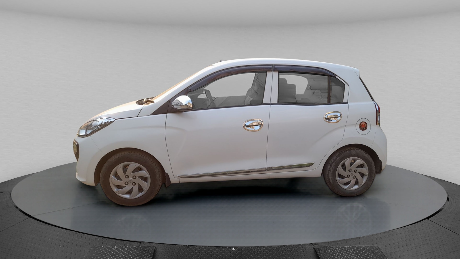 New Santro image 2 New Santro image 2