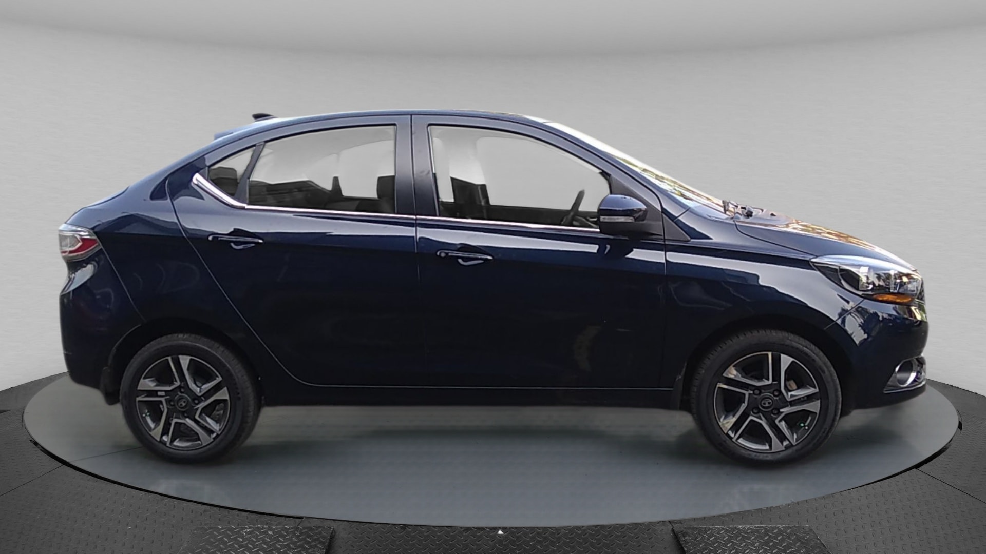 Tigor image 7 Tigor image 7