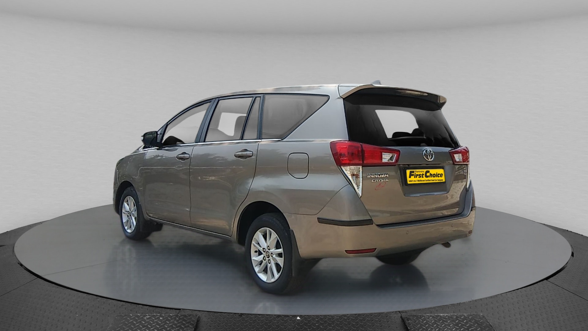 Innova Crysta image 3 Innova Crysta image 3