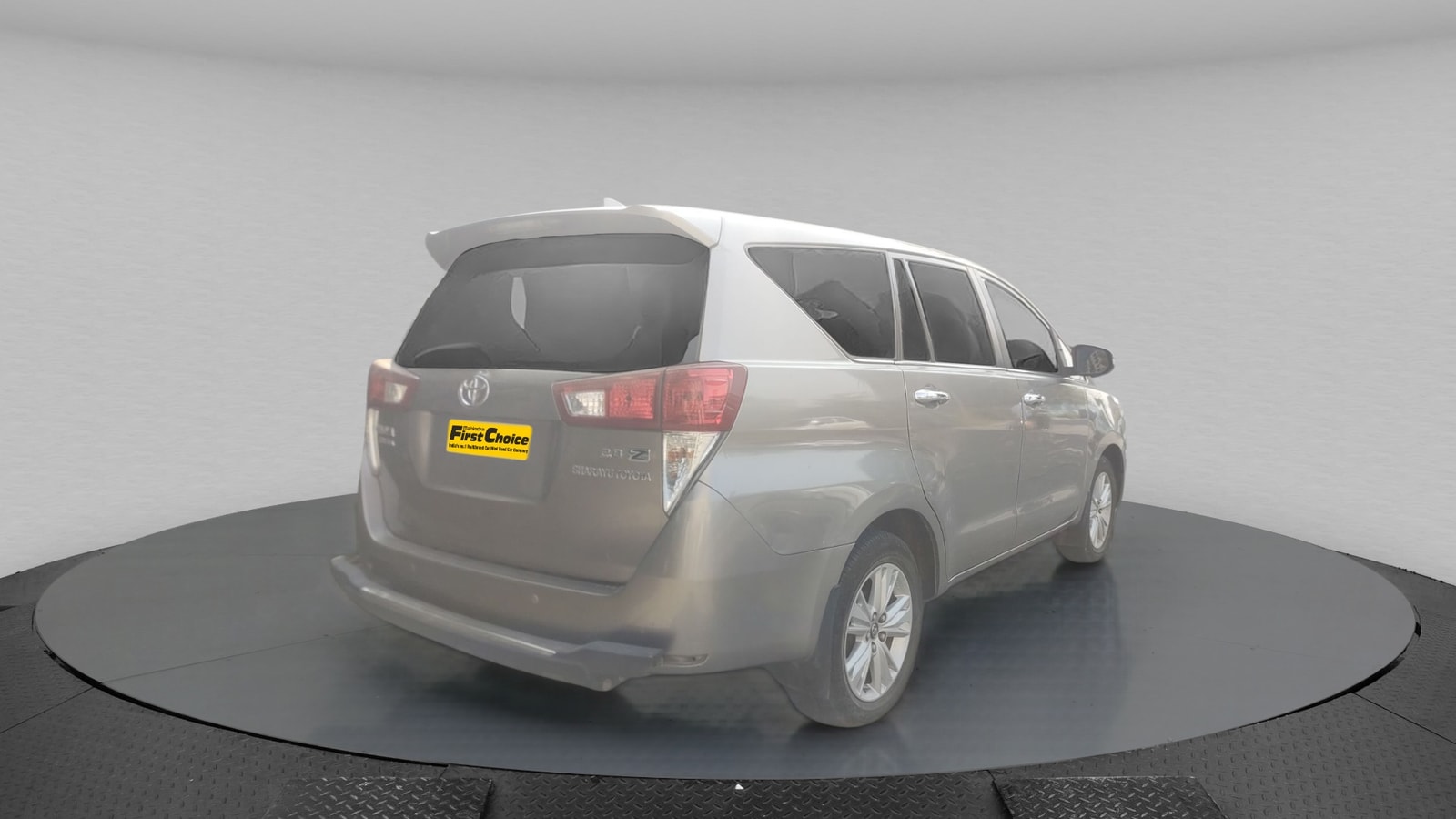 Innova Crysta image 10 Innova Crysta image 10