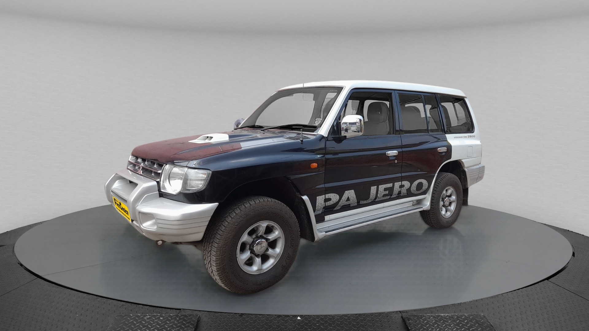 Pajero image 1 Pajero image 1