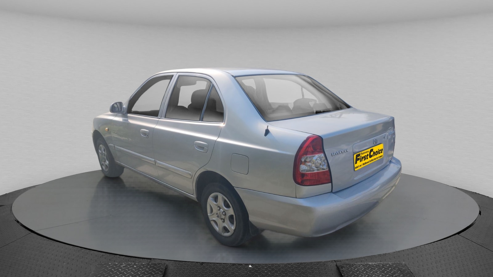 Accent image 3 Accent image 3