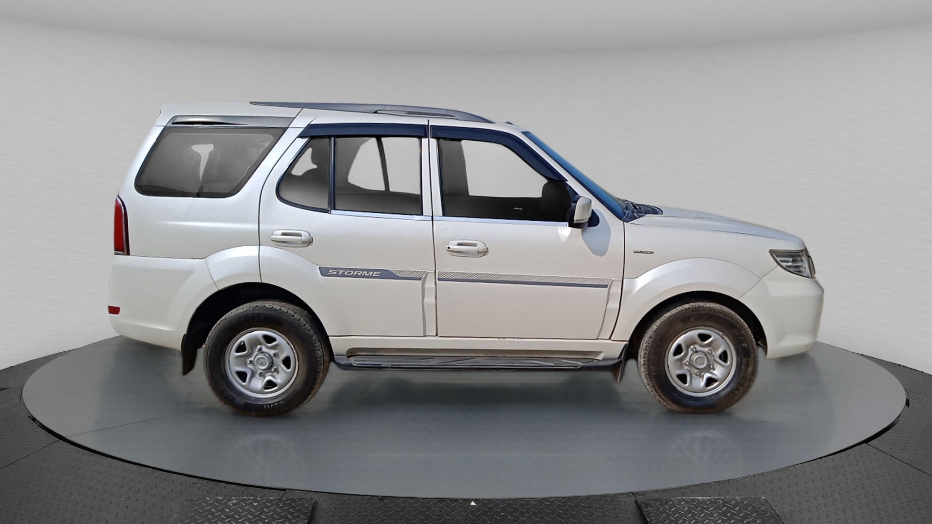 Safari Storme image 7 Safari Storme image 7