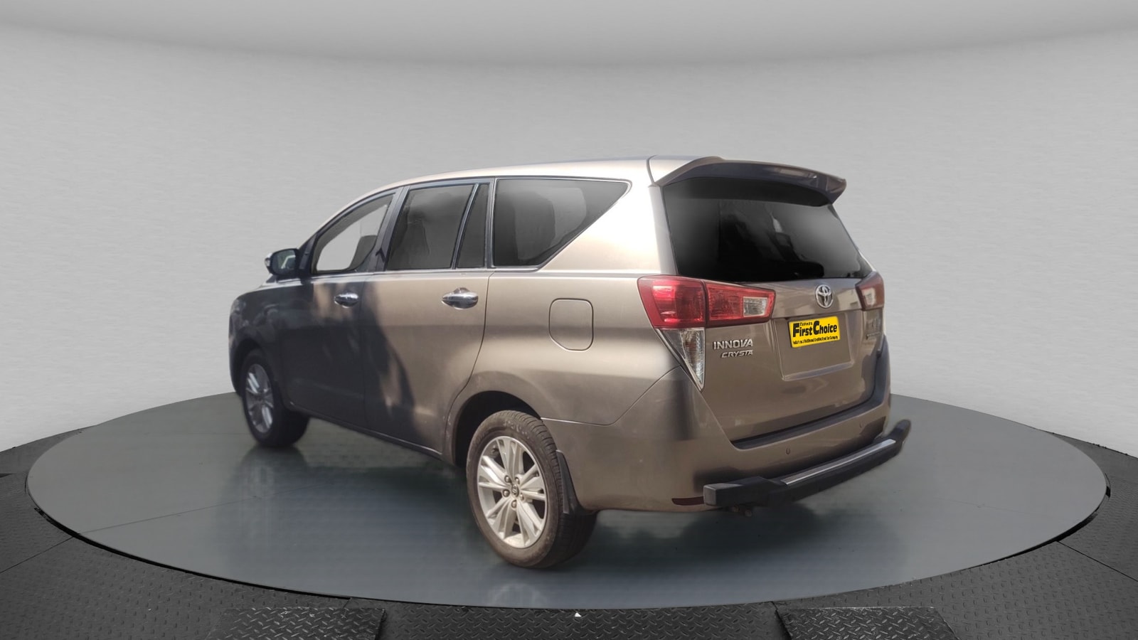 Innova Crysta image 4 Innova Crysta image 4