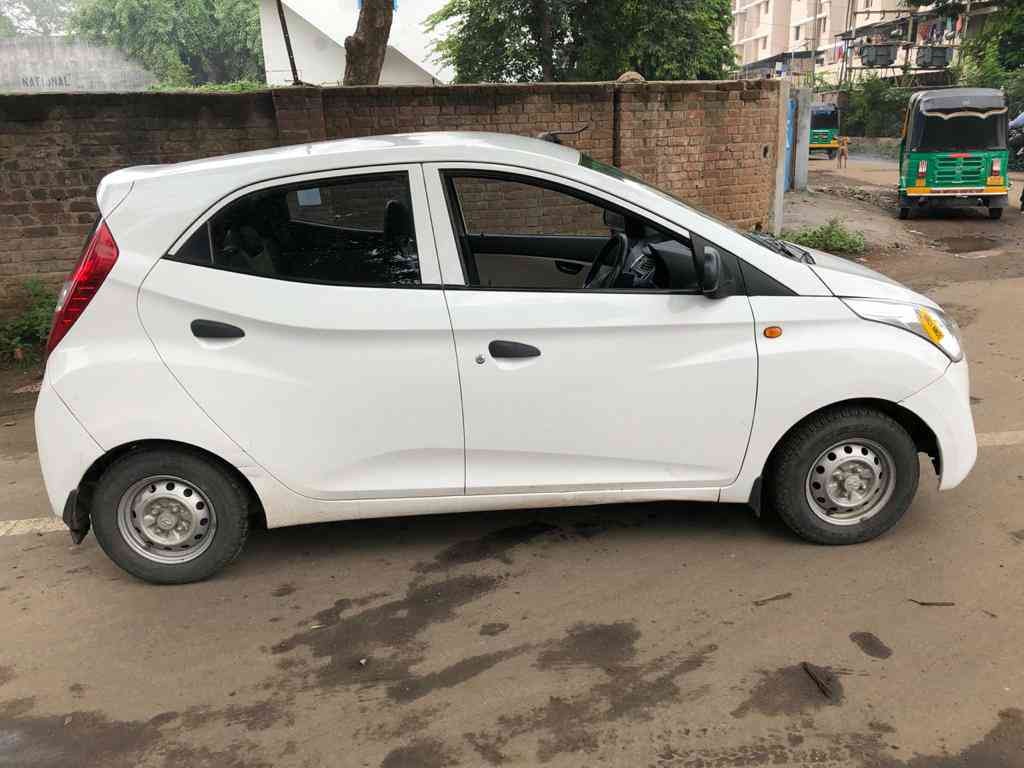 View 2016 Hyundai EON Era Image 4 Used 2016 Hyundai EON Era Image 4