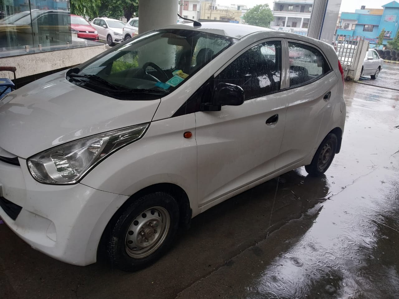 View 2016 Hyundai EON Era Image 5 Used 2016 Hyundai EON Era Image 5