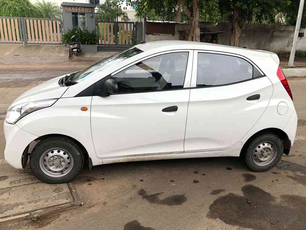 View 2016 Hyundai EON Era Image 11 Used 2016 Hyundai EON Era Image 11