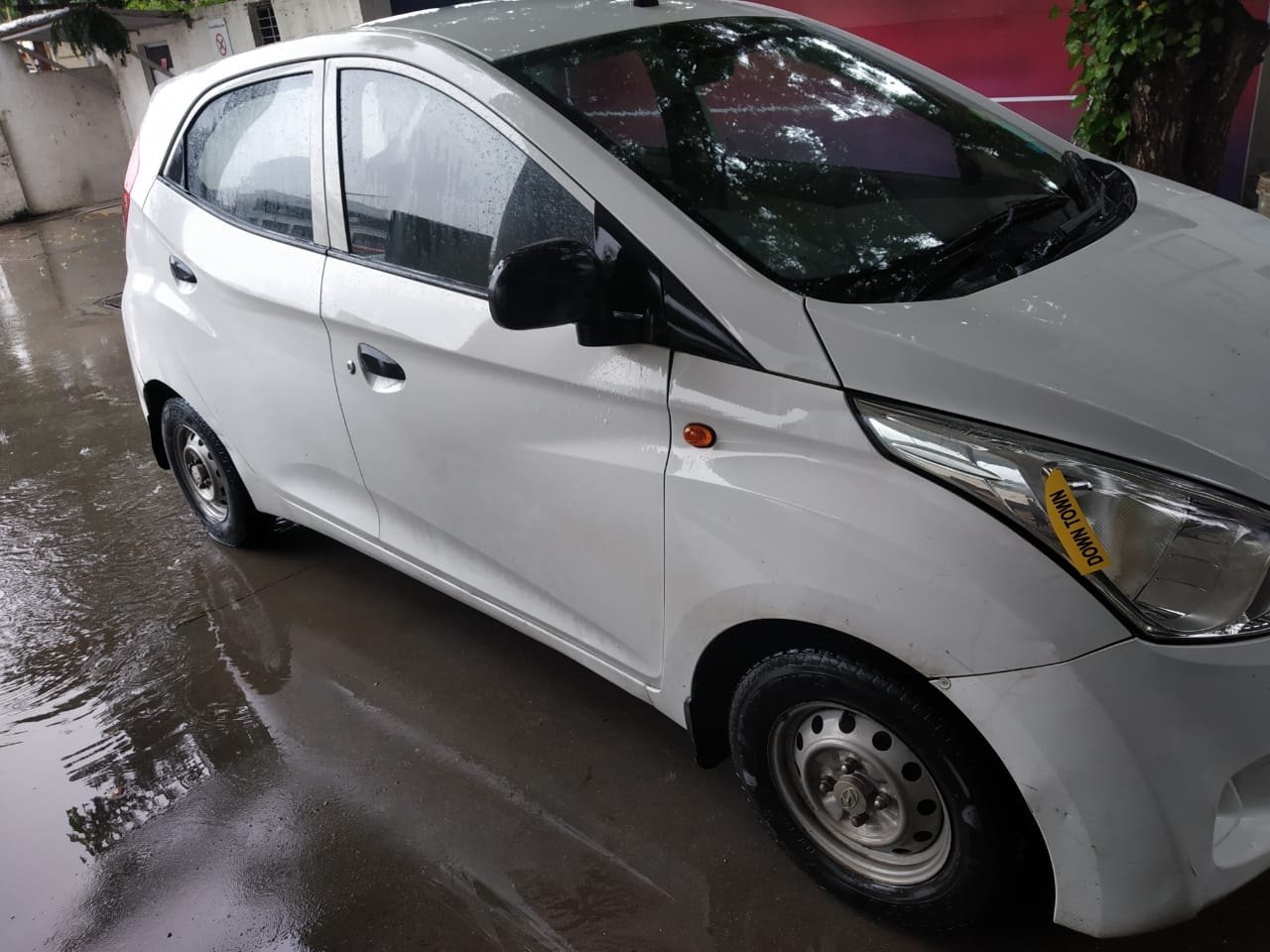 View 2016 Hyundai EON Era Image 6 Used 2016 Hyundai EON Era Image 6