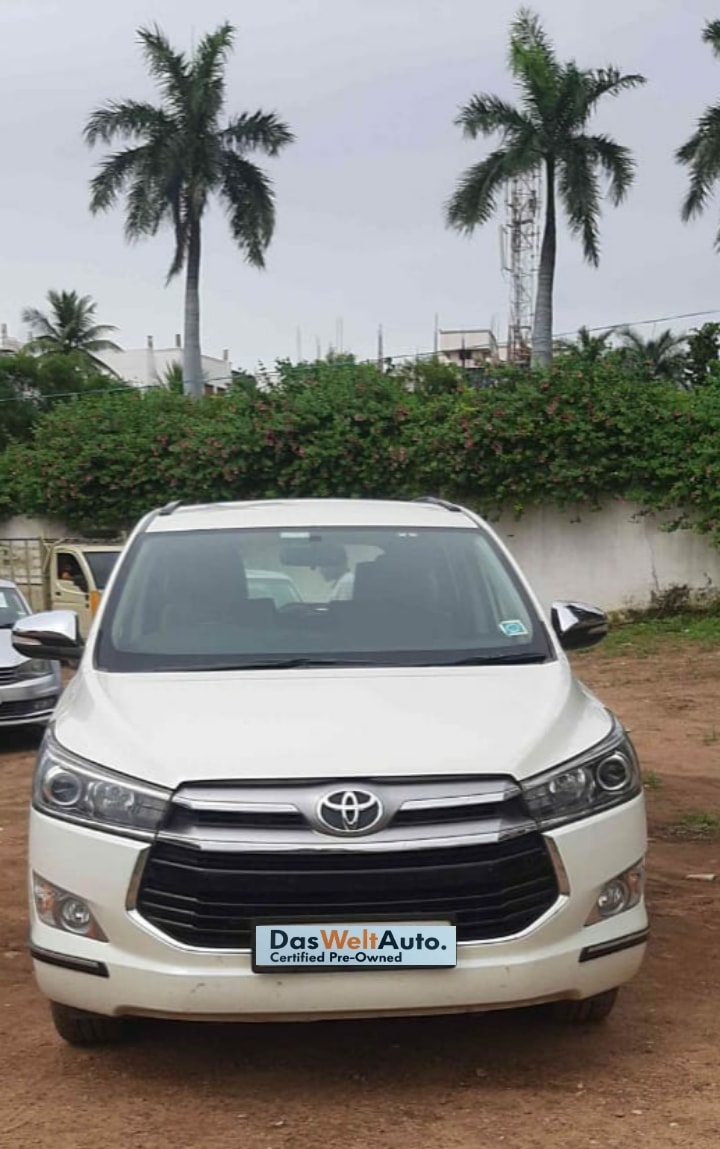 Innova Crysta image 1 Innova Crysta image 1